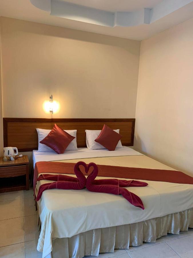 Rattana Guesthouse & Bungalow Чавенг Бийч Екстериор снимка
