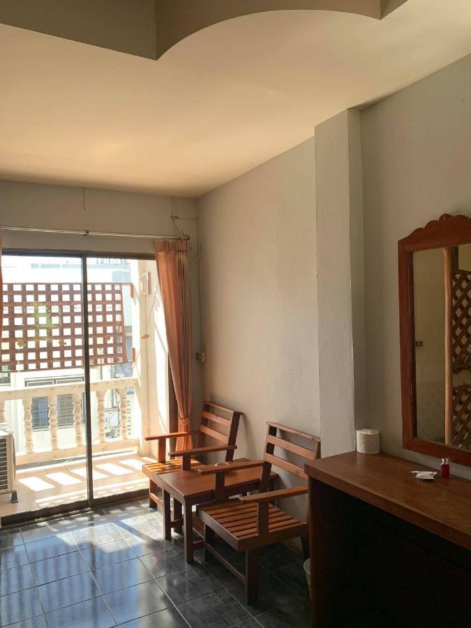Rattana Guesthouse & Bungalow Чавенг Бийч Екстериор снимка