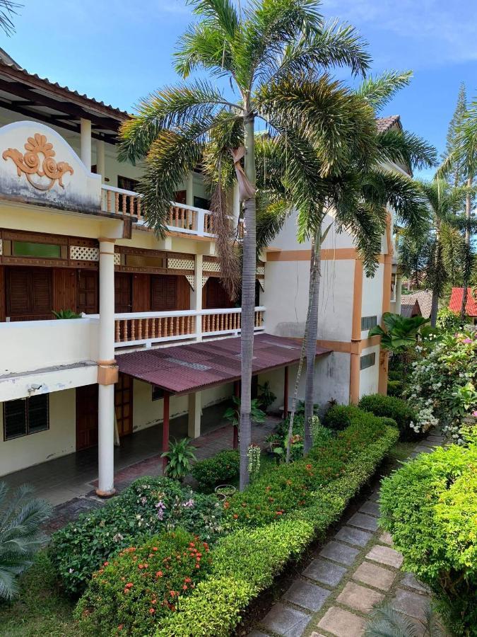 Rattana Guesthouse & Bungalow Чавенг Бийч Екстериор снимка