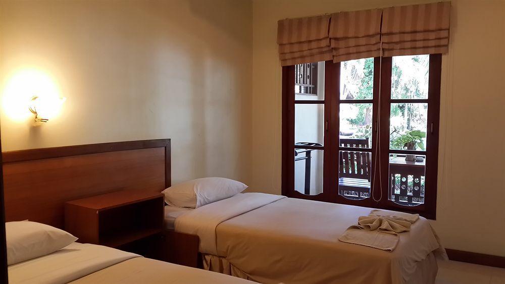 Rattana Guesthouse & Bungalow Чавенг Бийч Екстериор снимка