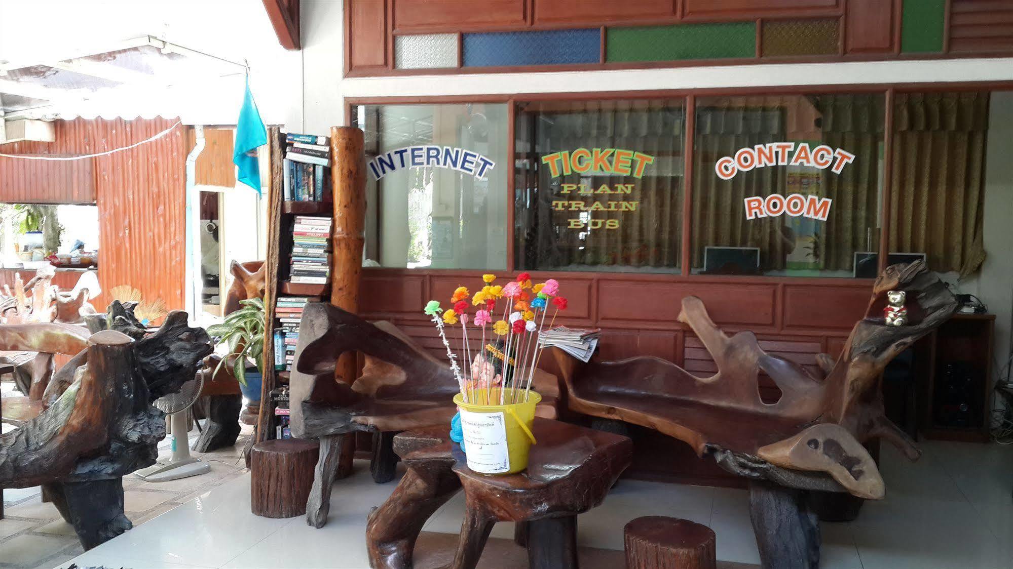 Rattana Guesthouse & Bungalow Чавенг Бийч Екстериор снимка